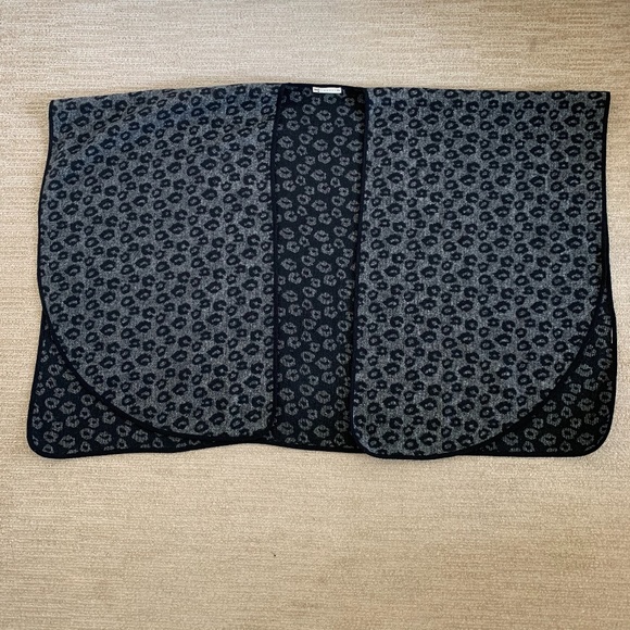 Rusty Leopard Print Poncho Sweater - Picture 1 of 4